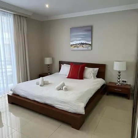 Spectacular 3br In