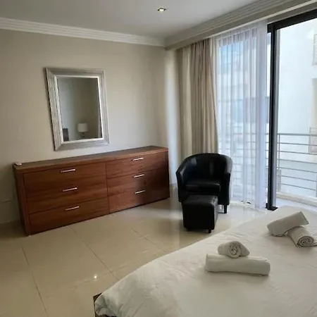 Spectacular 3br In شقة