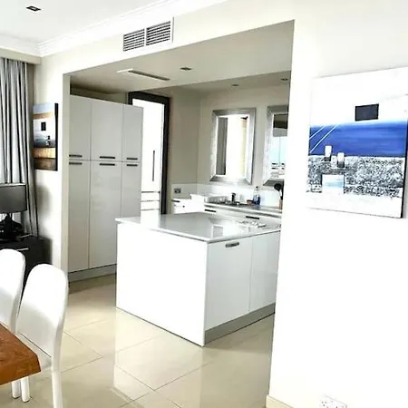 شقة Spectacular 3br In *
