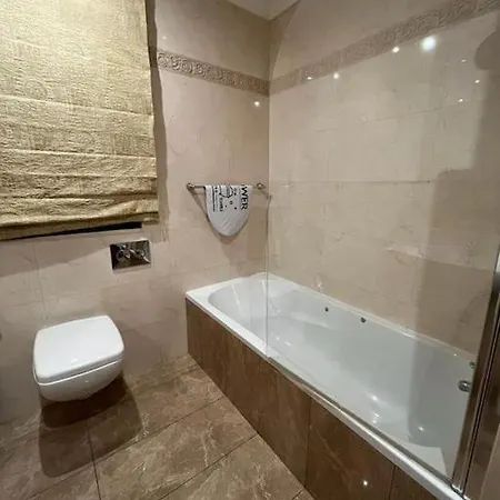 Spectacular 3br In شقة سليمة